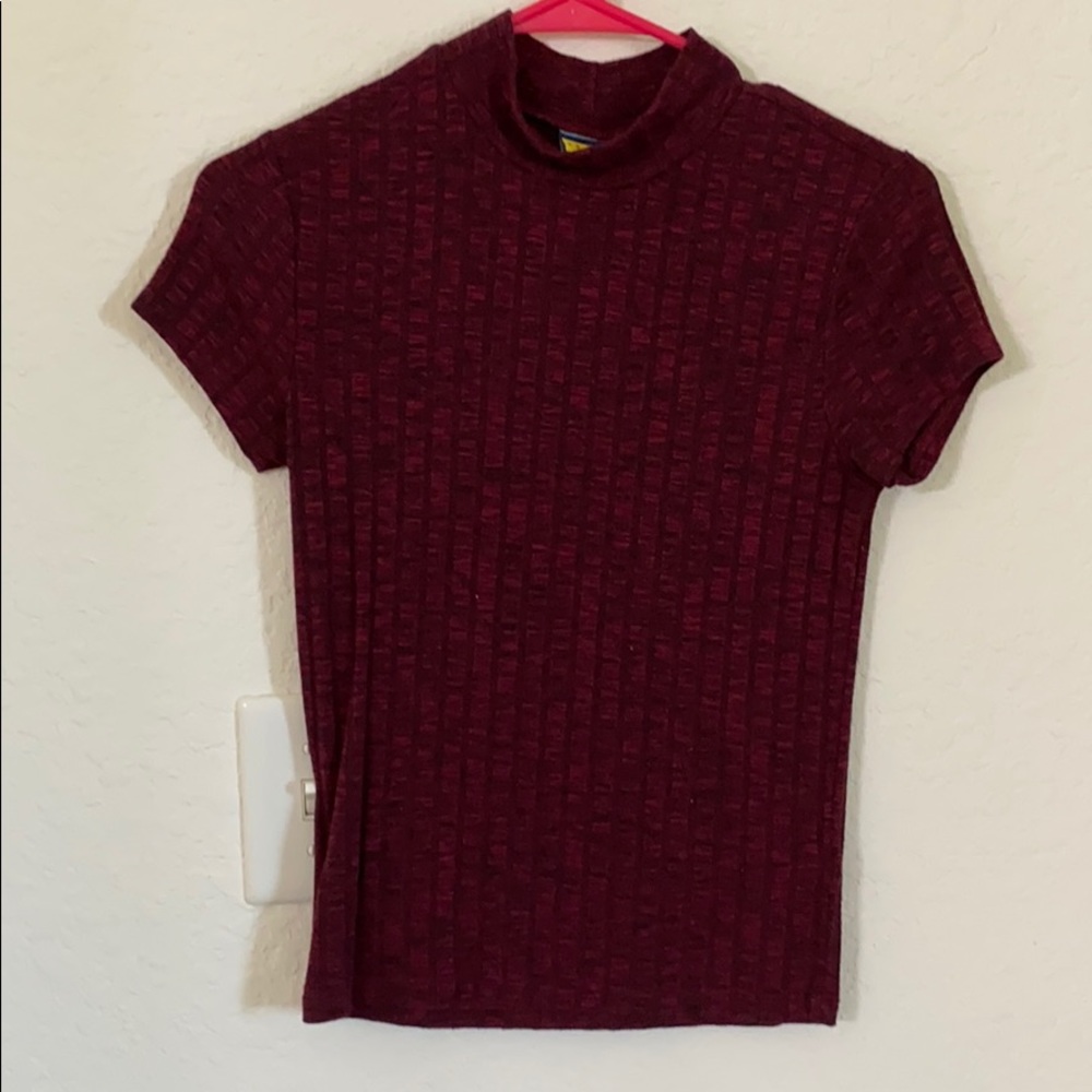Mock neck ribbed tee